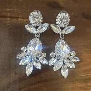 Elegant Silver Crystal Drop Earrings